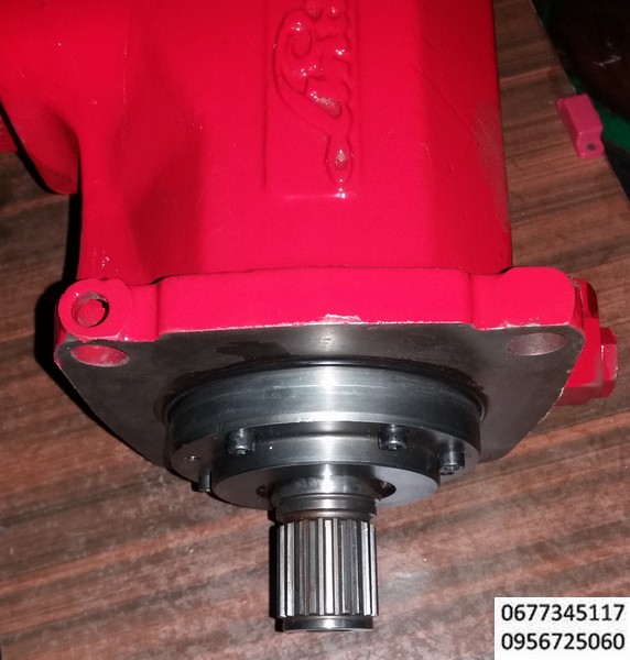 Гидродвигатель хода Linde BMV105 , Применяемость Liebherr 712;Terex-Fuchs MHL 320, 331, 340, 350, 360;Гидромотор трансмиссии, поворота, комбайны, Это двигатель с переменным рабочим объемом Linde BMV-105 с простым пропорциональным управлением перемещением.. jk[.